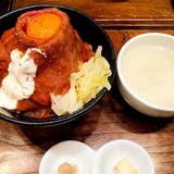 仕事で池袋に行った際に前から気になっていた「ローストビーフ大野」さんでランチ。 メニューは、ローストビーフ丼とローストビーフ重の2種類がメイン。