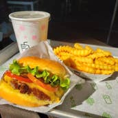 シェイクシャック 東京国際フォーラム店