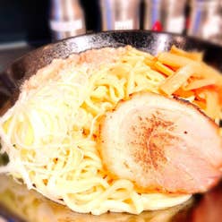 油そば 日清焼そばU.F.O. 濃い濃いラー油マヨ付き醤油まぜそば」(3月21