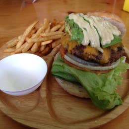 バーガーショップ エイチアンドエス Burger Shop H S 恩納村 ハンバーガー Retty