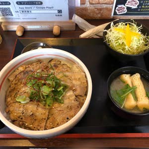 Atsushi.Hさんの口コミ （ランチ）：炭焼豚丼 信玄 - Retty