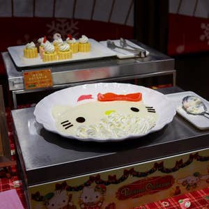 キティ　マスコット　館のレストラン ハローキティ50周年【公式】 on X: 