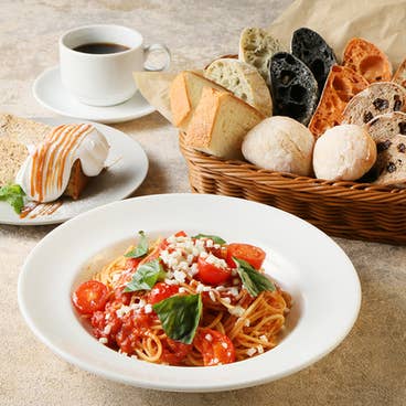【PASTA SET】ブレッドビュッフェ付き、パスタ・デザートなど選べるお得なセット 全4品