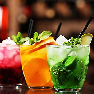 【単品飲み放題】90分飲み放題プラン◆生ビールやワインなど50種類が飲み放題〈2,500円→1,500円〉