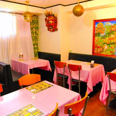 【4名様用テーブルを10席ご用意】