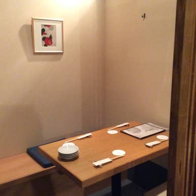4名様迄の個室 2名様ご利用お部屋代1400円