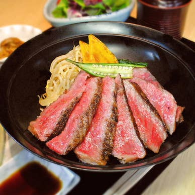 黒毛和牛ステーキ丼御膳