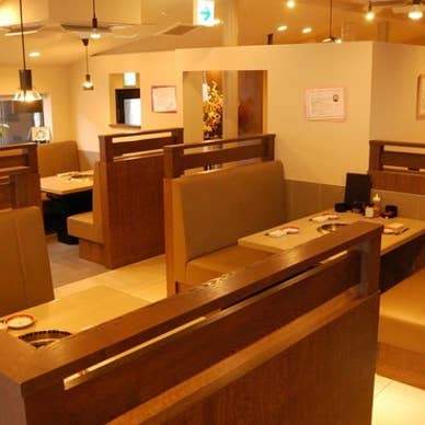 デザイナー設計の店内
