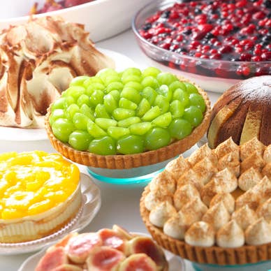 ディナータイムはケーキバイキング付き