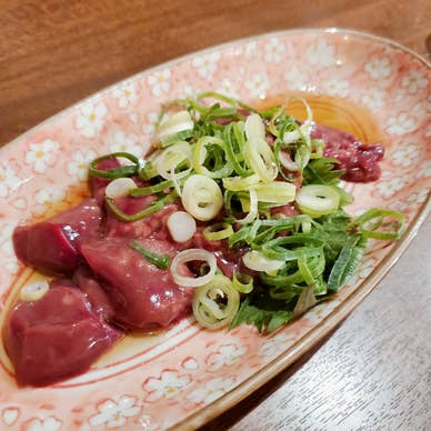 朝引き鶏の生レバー