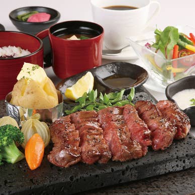ランチ限定厚切り牛タンランチ