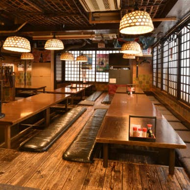 店内（座敷）・人数に応じて仕切れます！