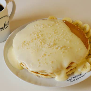 数量限定のナッツナッツパンケーキは必食！