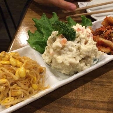 つまみ三種盛り 960円(税抜)