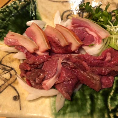 山羊刺し