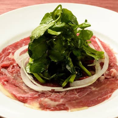 熊本千興ファーム直送の馬肉のカルパッチョ