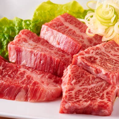 和牛 A-5 厚切肉 塩カルビ