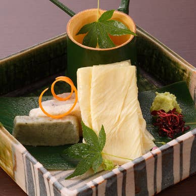 　京湯葉と生麩の造り