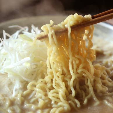 博多ちぢれ麺（白髪ネギ付）
