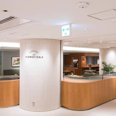 bistro cafe THE FLOWER TABLE