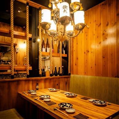 ゆったりソファー席