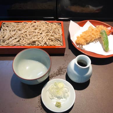 生粉打ち蕎麦と大海老天