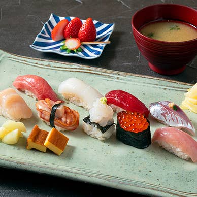 ランチタイム 楓（かえで）