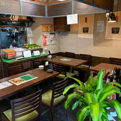 2〜4名様テーブル