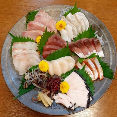 日替わりメニュー　お刺身盛り合わせ　4名様分