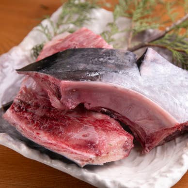 市場から仕入れる厳選食材