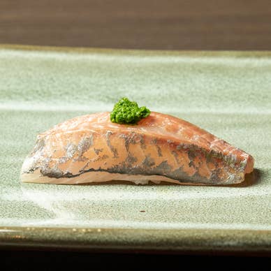 豪華食器×江戸前寿司のコラボレーション