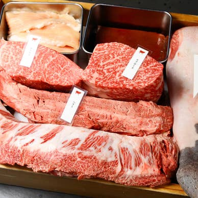 Yakiniku.ushicoco.（ヤキニク ウシココ）