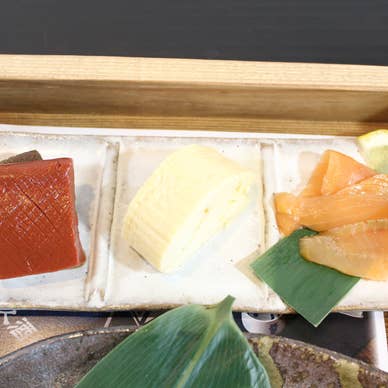 三種盛は鮒寿司かビワマス燻製からお選び頂けます