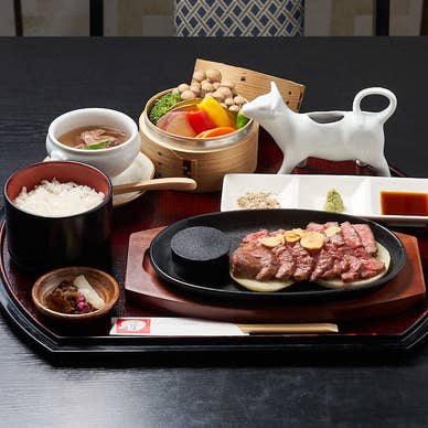 炭火焼ステーキ膳（並150g）