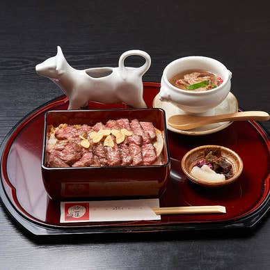 炭火焼近江牛ステーキ重（並150g）