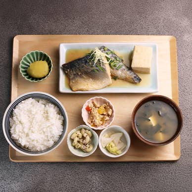 鯖の味噌煮定食