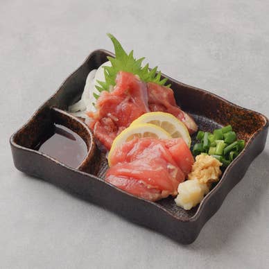 特選地鶏もも刺し