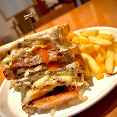 自家製ベーコンとエッグサンド