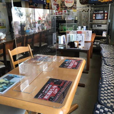 テーブル