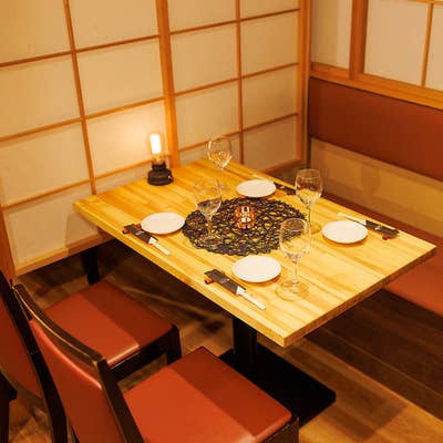 テーブル