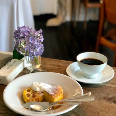 MOON mica takahashi COFFEE SALON（ムーン ミカ タカハシ