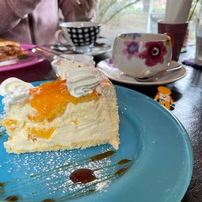 ノリタケ 『CHIFFON』　カップ&ソーサー　小皿　5組　大皿 ノリタケ 『CHIFFON』カップ&ソーサー小皿5組大皿