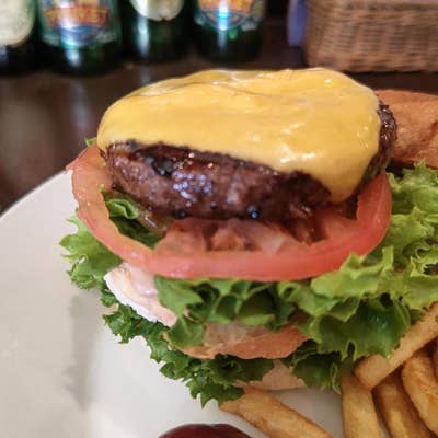 ハンバーガーショップ ザ・シンプソンズのハンバーガーにインスパイアされた
