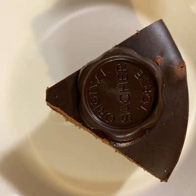 洋書　 ホテルザッハーのオリジナルベイクブック　ウィーン菓子 ウィーン】ホテルザッハー宿泊記～エレガントなスイートのお部屋