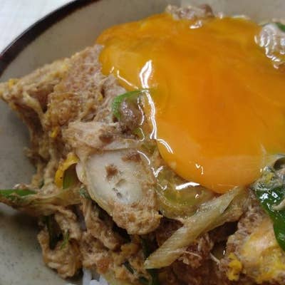 【みる】ことりのお食事処 ことりカフェ心斎橋】小鳥と触れ合える⁉ 話題のコンセプトカフェ