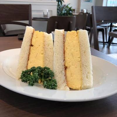 ウフ デ ワ タマコ 博多駅博多口 カフェ Retty