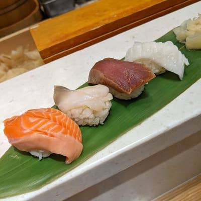 立食い寿司 根室花まる Food Time Isetan Yokohama店 横浜西口周辺 回転寿司 Retty