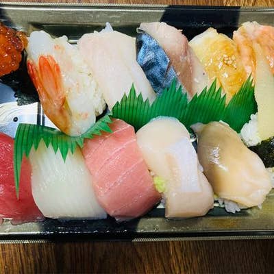 立食い寿司 根室花まる Food Time Isetan Yokohama店 横浜西口周辺 回転寿司 Retty