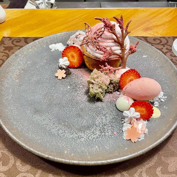 フーシェ デセール・エ・パティスリー 2023.3 〝Parfait fleur fraise〟 パフェ フレール フレーズ