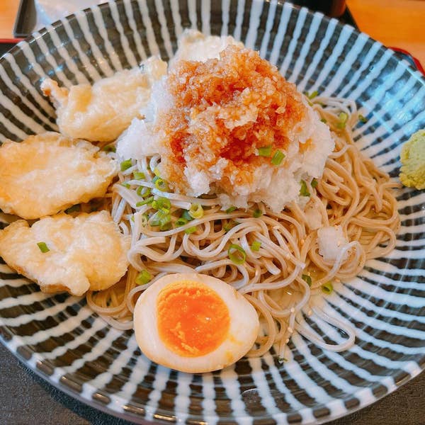 越前焼　そばやうどんや素麺が映える色合いのおしゃれそば皿セット　日本六古窯の1つ 越前焼 そばやうどんや素麺が映える色合いのおしゃれそば皿